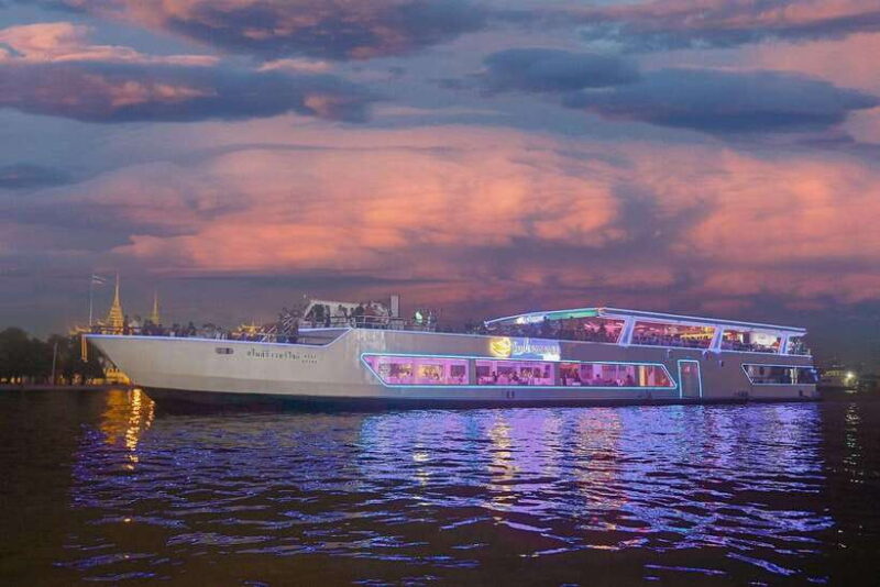 Bangkok: Smile Riverside Dinner Cruise - Key Points