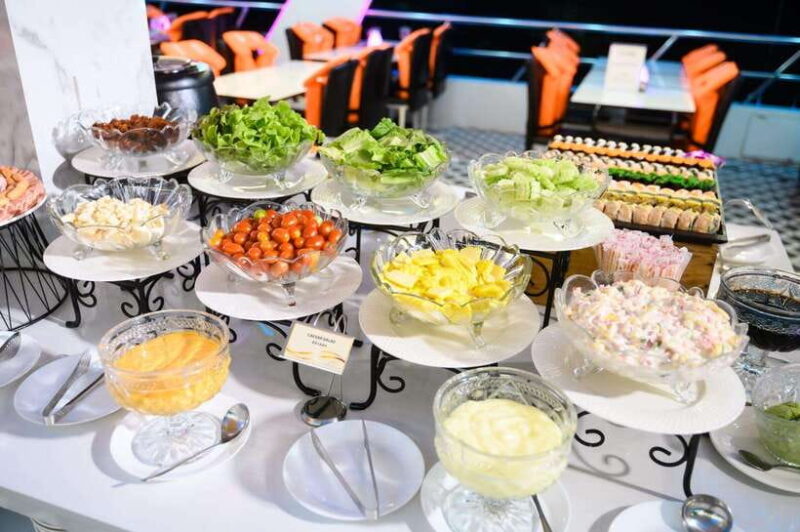 Bangkok: Smile Riverside Dinner Cruise - Booking and Reservations