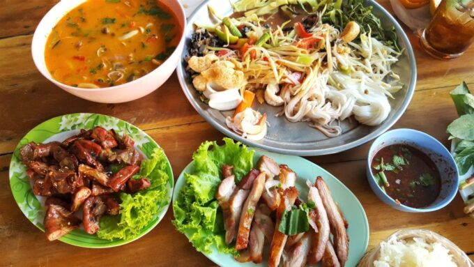 Bangkok: Street Art and Street Food Walking Tour - Meeting Point and Start Location