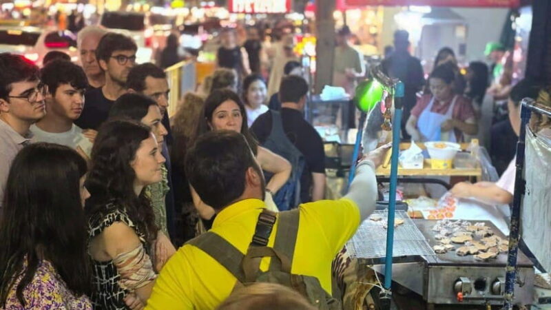 Bangkok: Street Food Tasting Tour at Night - Itinerary and Meeting Point