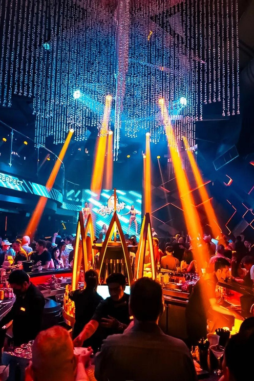 Bangkok: Sukhumvit District Bar and Club Crawl With Shots - Highlights of the Experience