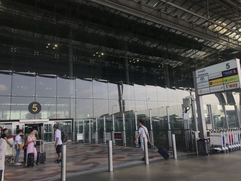 Bangkok Suvaanabhumi Airport: Fasttrack Immigration Service - Departure Assistance Services
