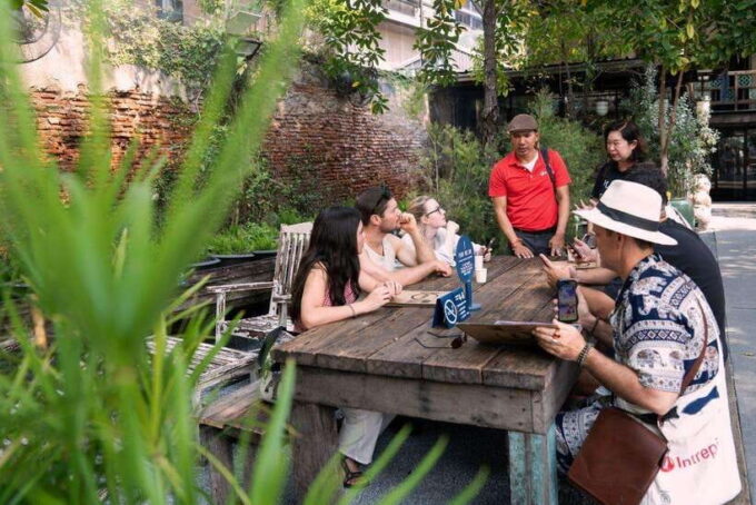 Bangkok: Talad Noi Hidden Gems & Street Food Adventure - Discovering Vibrant Street Art and Riverside Cafes