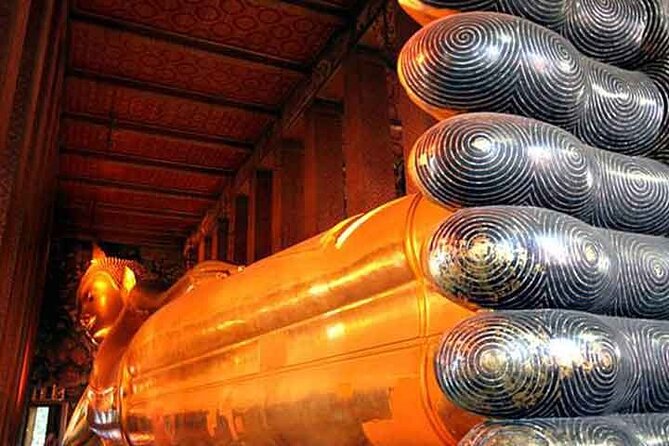 Bangkok Temple, City and Gems Gallery Tour - Visiting the Gems Gallery