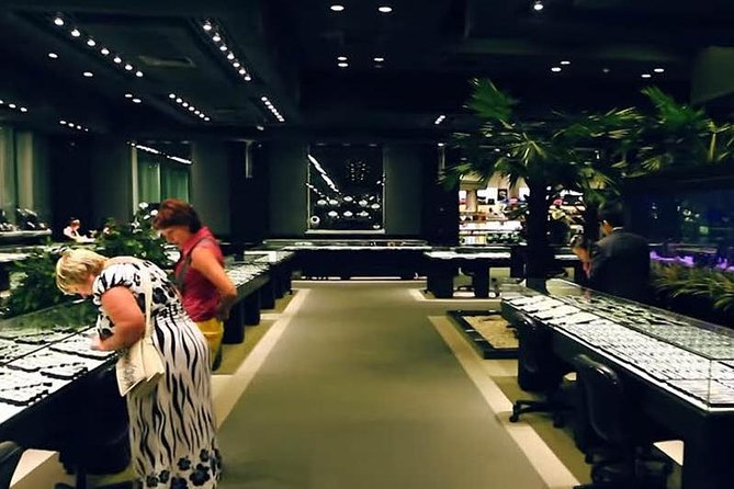 Bangkok Temple, City and Gems Gallery Tour - Sum Up