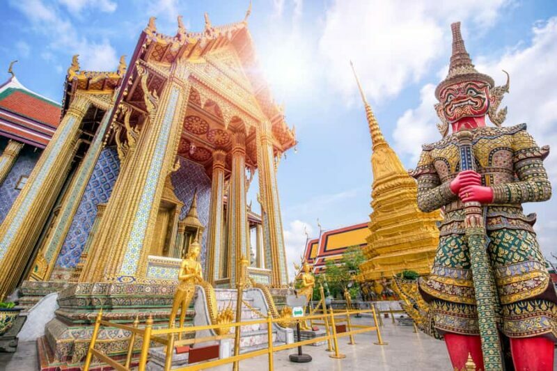 Bangkok: Temple & Palace Tour - Wat Pho & Grand Palace - Key Points