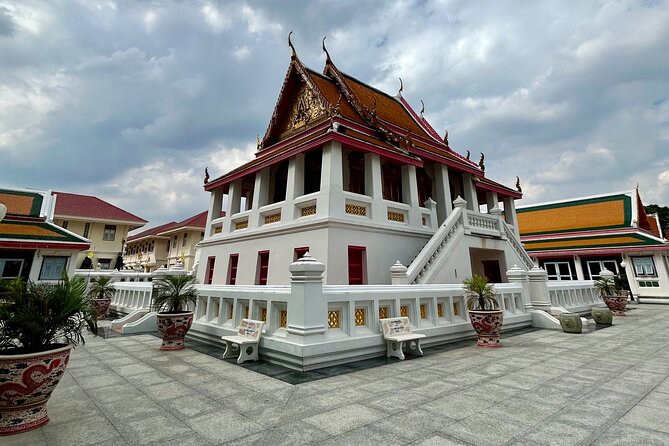 Bangkok: Temple Tour and Canal Cruise by Longtail Boat - Tuk Tuk Adventure to Wat Hong