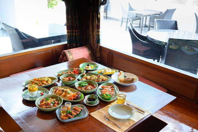 Bangkok: Thara Thong Royal Orchid Sheraton F&B Packages - River Views