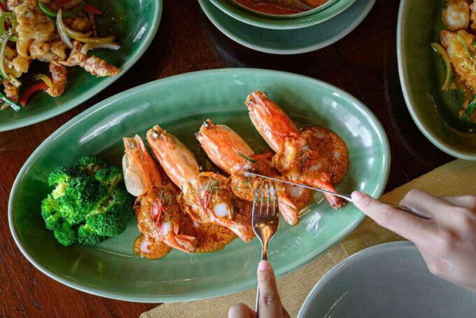 Bangkok: Thara Thong Royal Orchid Sheraton F&B Packages - Elegant Ambiance