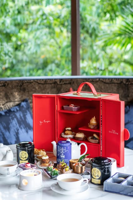 Bangkok: The O.S.S Room by Jim Thompson Heritage - Ambiance and Decor