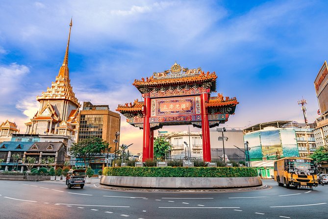 Bangkok Tour by Foot, Tuk-Tuk, and Riverboat - Pak Khlong Talat Flower Market