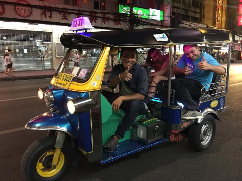 Bangkok: Tuk Tuk Tour by Night Free Dinner at Local Bar - Starbucks Starting Location