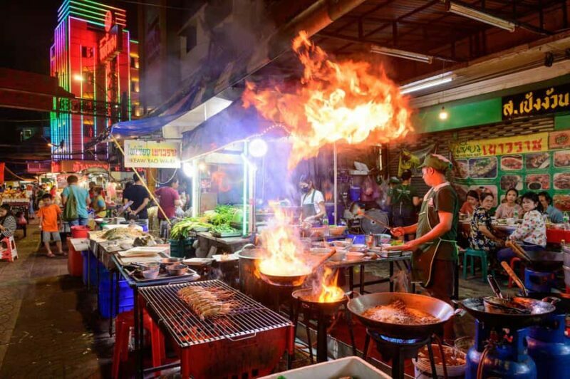Bangkok: TUK TUK Tour Night Life Private with Hotel Pick Up - Key Points