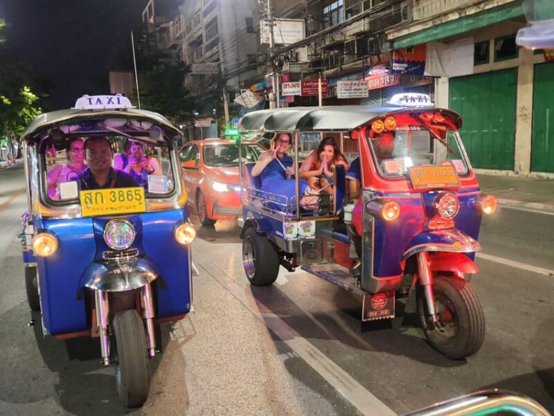 Bangkok Tuk Tuk Tour With Hotel Pick up and Dinner - Temple of Dawn Visit