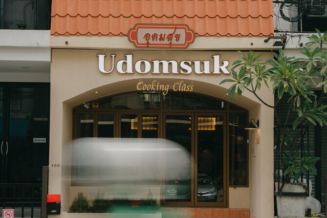 Bangkok Udomsuk Thai Cooking Class with local market tour - The Sum Up