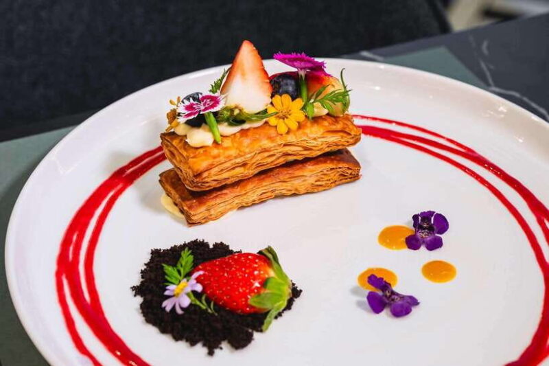 Bangkok: Vantage Point QSNCC Buffet Packages - Globally Inspired Cuisine