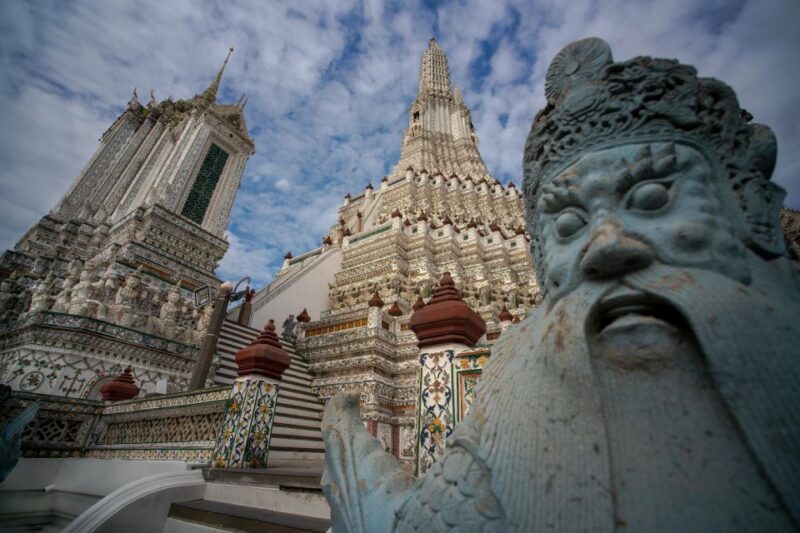 Bangkok: Wat Pho and Wat Arun Guided Walking Tour - Meeting Point and Requirements