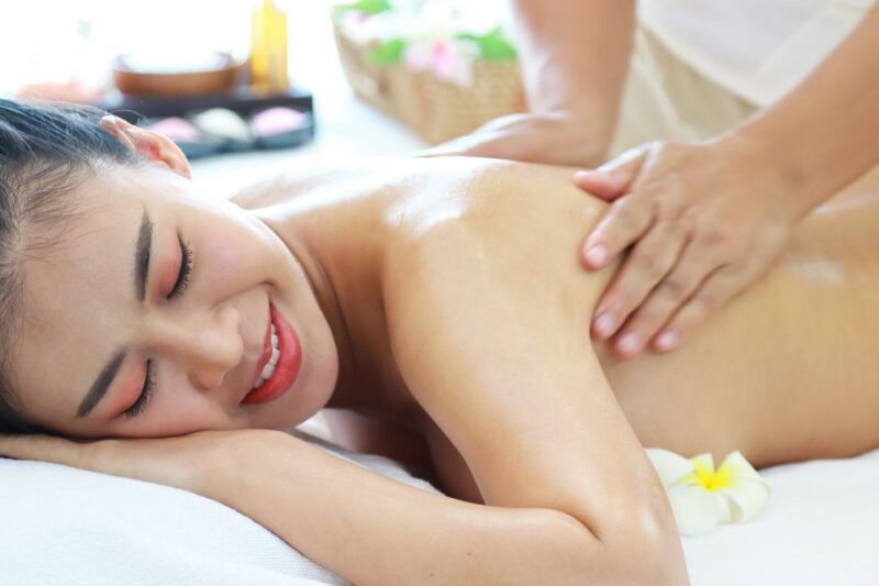 Bangkok: Wat Pho Thai Massage in Your Hotel Room - Key Points