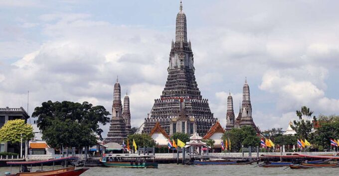 Bangkok: Wat Pho & Wat Arun Half-Day Private Walking Tour - Booking Information