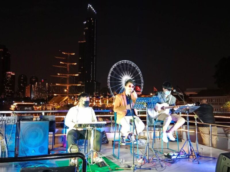 Bangkok: White Orchid Chao Phraya Dinner Cruise - Inclusions and Amenities