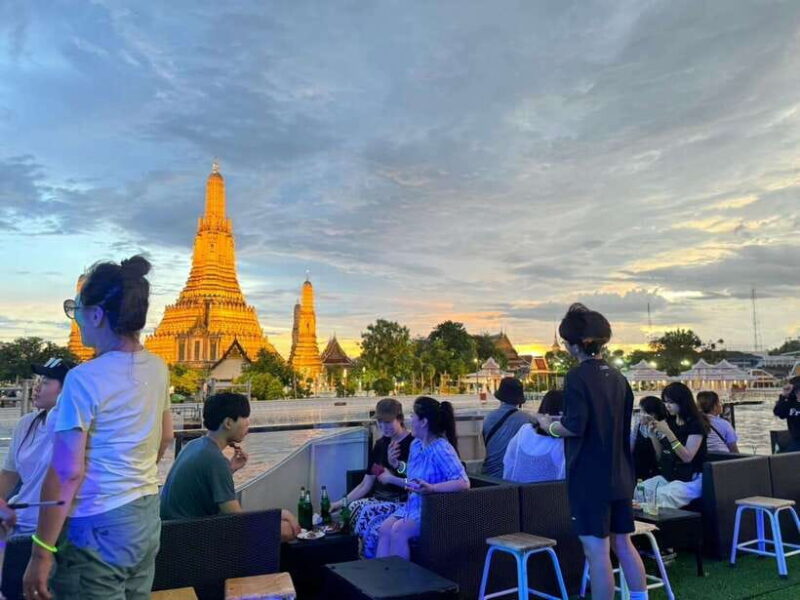 Bangkok: Yodsiam Sightseeing Cruise Snacks & Unlimited Beer - Meeting Point and Boarding
