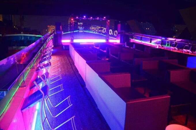 Bangkok: Yodsiam Sightseeing Cruise Snacks & Unlimited Beer - Mobility and Luggage Restrictions