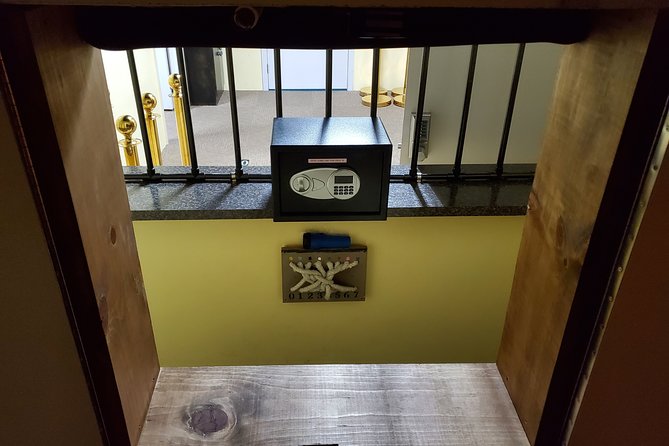 Bank Heist Escape Room Game for Private Group - Ideal for Groups and Events