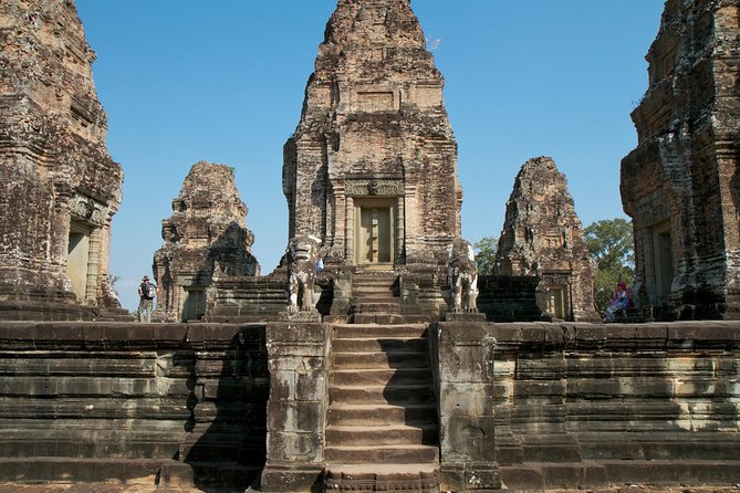 Banteay Srei & Angkor Big Circuit Tour - Professional Tour Guide