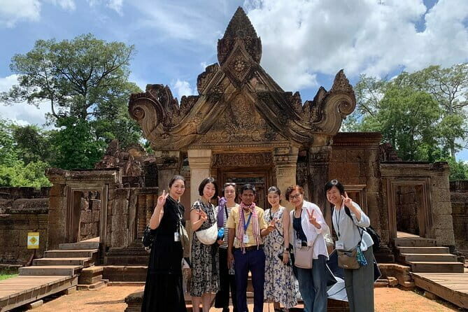 Banteay Srei Temple and Kompong Phluk Village Private Tour - A Closer Look at the Tour Itinerary
