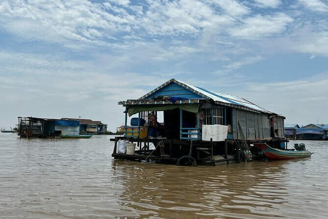 Banteay Srei Temple and Kompong Phluk Village Private Tour - Why Choose This Tour?