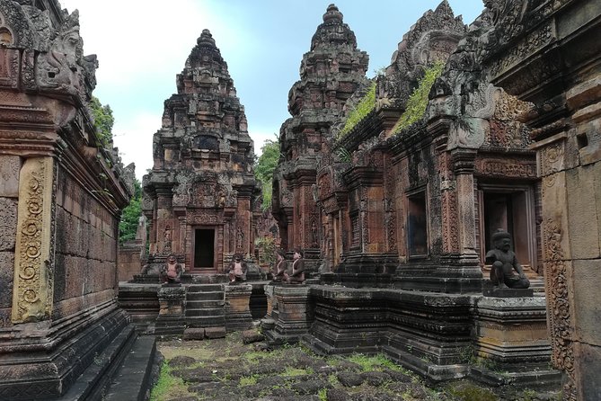 Banteay Srey ( Womans Temple), Kbal Spean and Beng Mealea Temple - Kbal Spean River Carvings