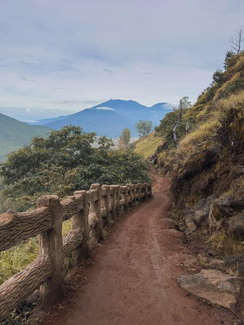 Banyuwangi: Beautiful of Ijen Crater With Local Guide - Departure and Trekking Details