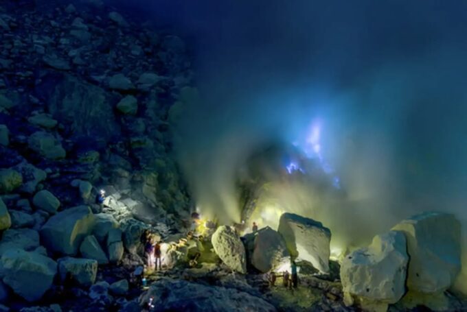Banyuwangi: Beautiful of Ijen Crater With Local Guide - Highlights of the Tour