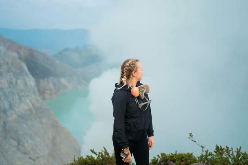 Banyuwangi: Ijen Volcano Trip With Experienced Guide - Key Points