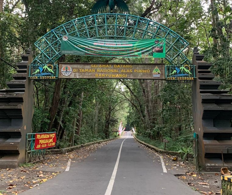 Banyuwangi : Private Car Charter With Driver in Group by Van - Cancellation Policy