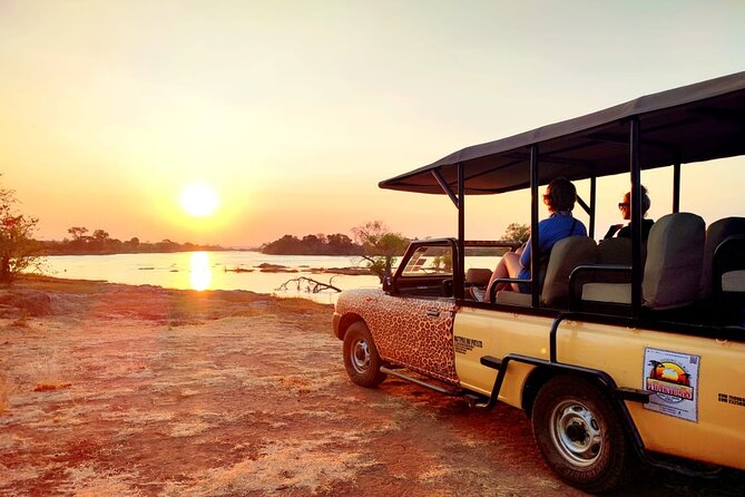 Baobab-Sunrise-Sunset-Vulture-Moonlight Safaris, 4 Options - Age Restrictions