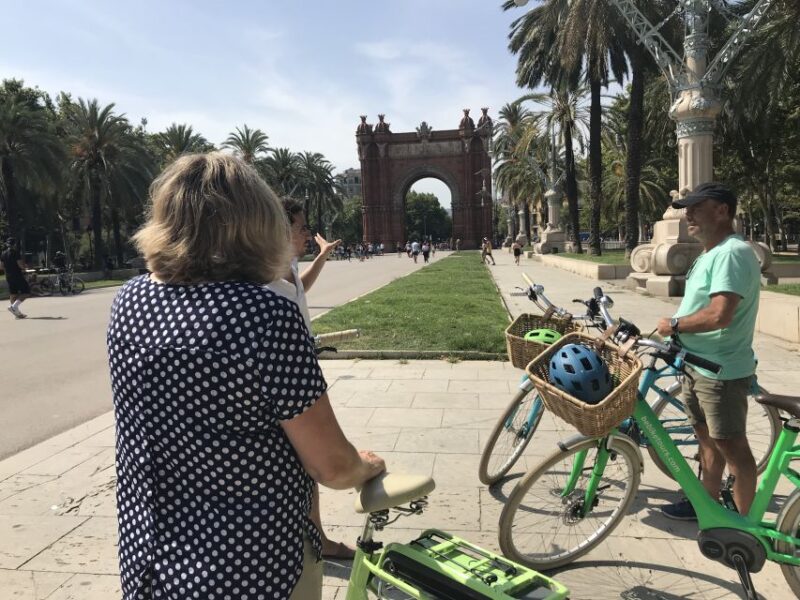 Barcelona: 1.5-Hour Sightseeing Tour by Bike/Electric Bike - Included in the Tour