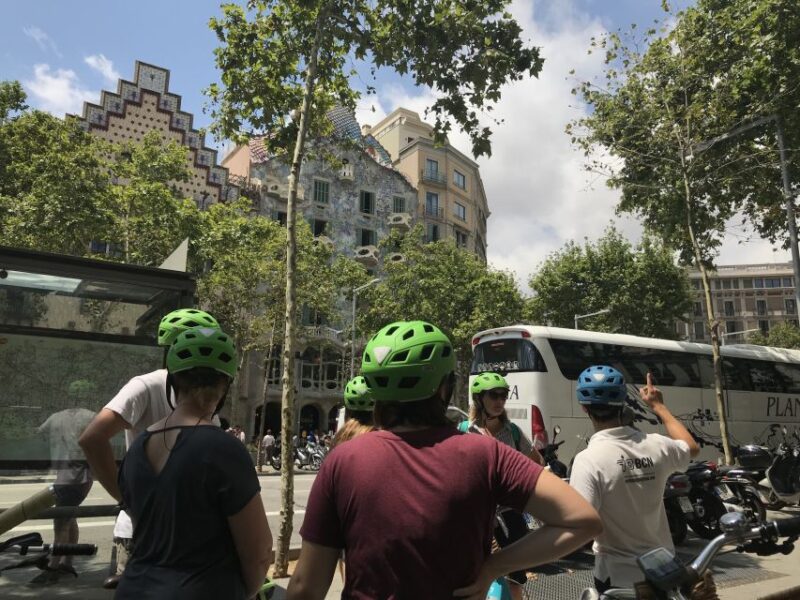 Barcelona: 1.5-Hour Sightseeing Tour by Bike/Electric Bike - Customer Reviews