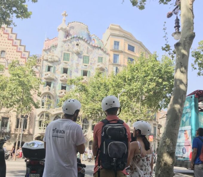 Barcelona: 2.5-Hour Gaudí Segway Tour - Booking and Cancellation Policy