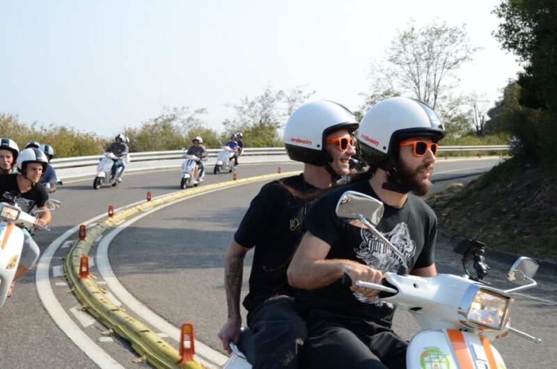 Barcelona: 24-Hour Vespa GPS Self Tour - Rental Inclusions