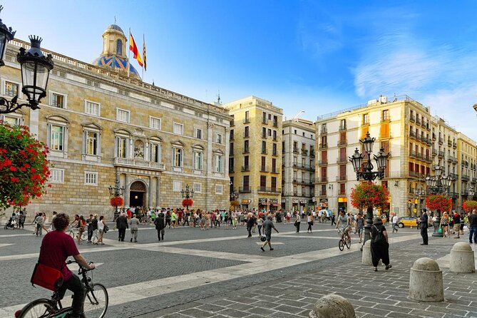 Barcelona 3-Hour Highlights Bike Tour (Private Tour) - About Your Stay