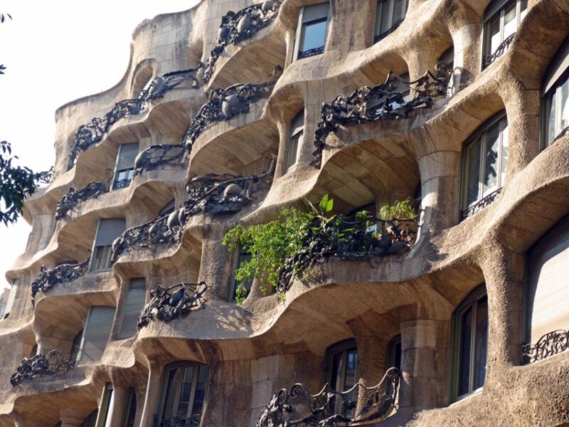 Barcelona: 4-hour Private Guided Walking Tour - Booking Timeframe