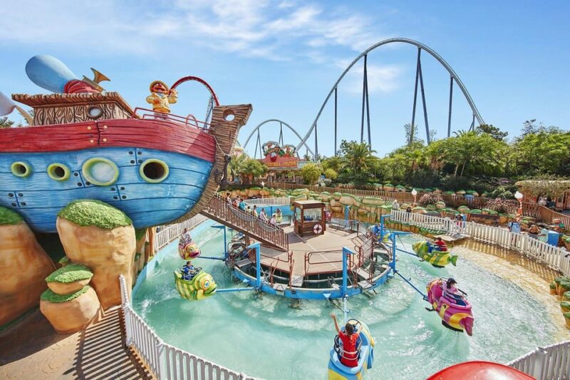 Barcelona: Airport Barcelona to Port Aventura Park - Professional and Multilingual Drivers