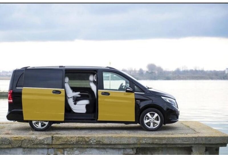 Barcelona Airport to Cruise Port Private Transfer - Vehicle and Fleet