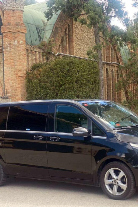 Barcelona: Airport Transfer 1 - 7 Passengers - Additional Amenities