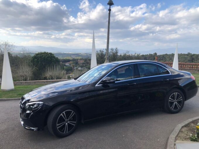 Barcelona Airport Transfer to Barcelona City - Multilingual Driver Assistance