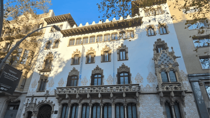 Barcelona: Architecture & Art Nouveau Audio Tour - Meeting Point and Directions
