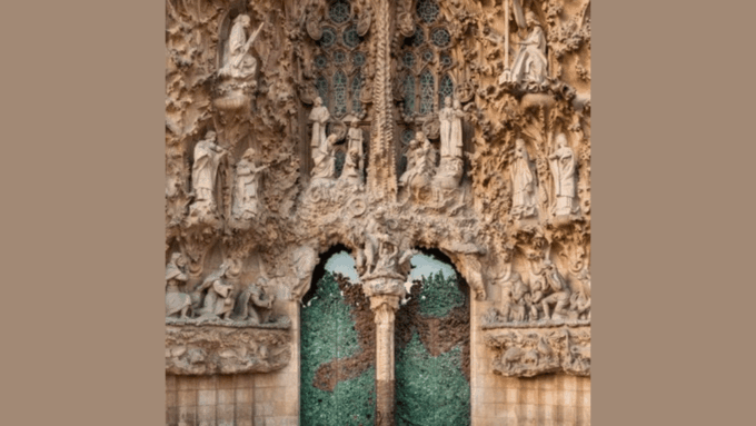 Barcelona: Architecture & Art Nouveau Audio Tour - Tapas Option at El Nacional