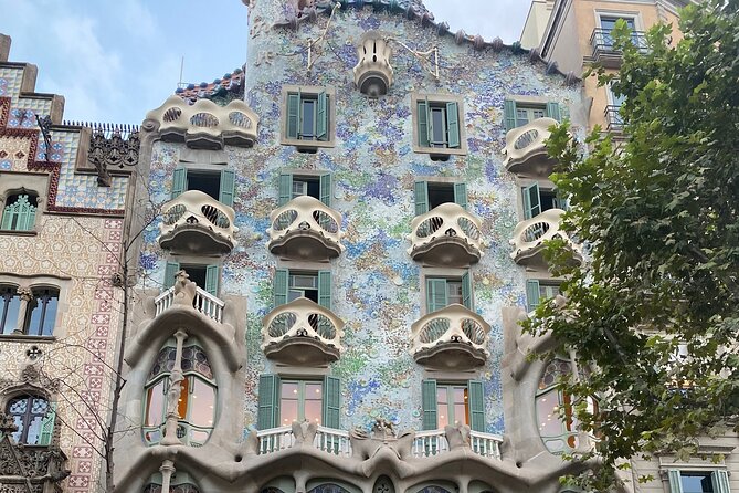 Barcelona: Bar Crawl at Gaixample - Accessibility and Health Recommendations