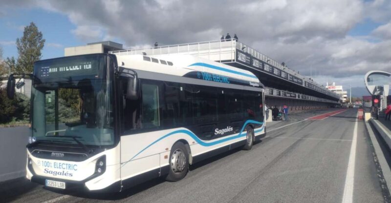 Barcelona: Barcelona Airport To/From Figueras City Center - Language and Assistance